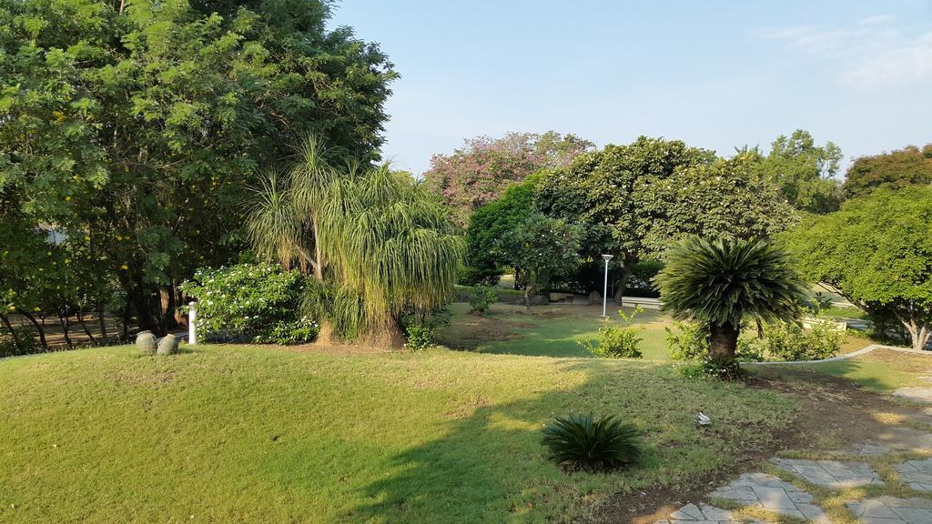 印度马哈拉施特拉邦奥兰加巴德草甸水疗度假村 外观 照片