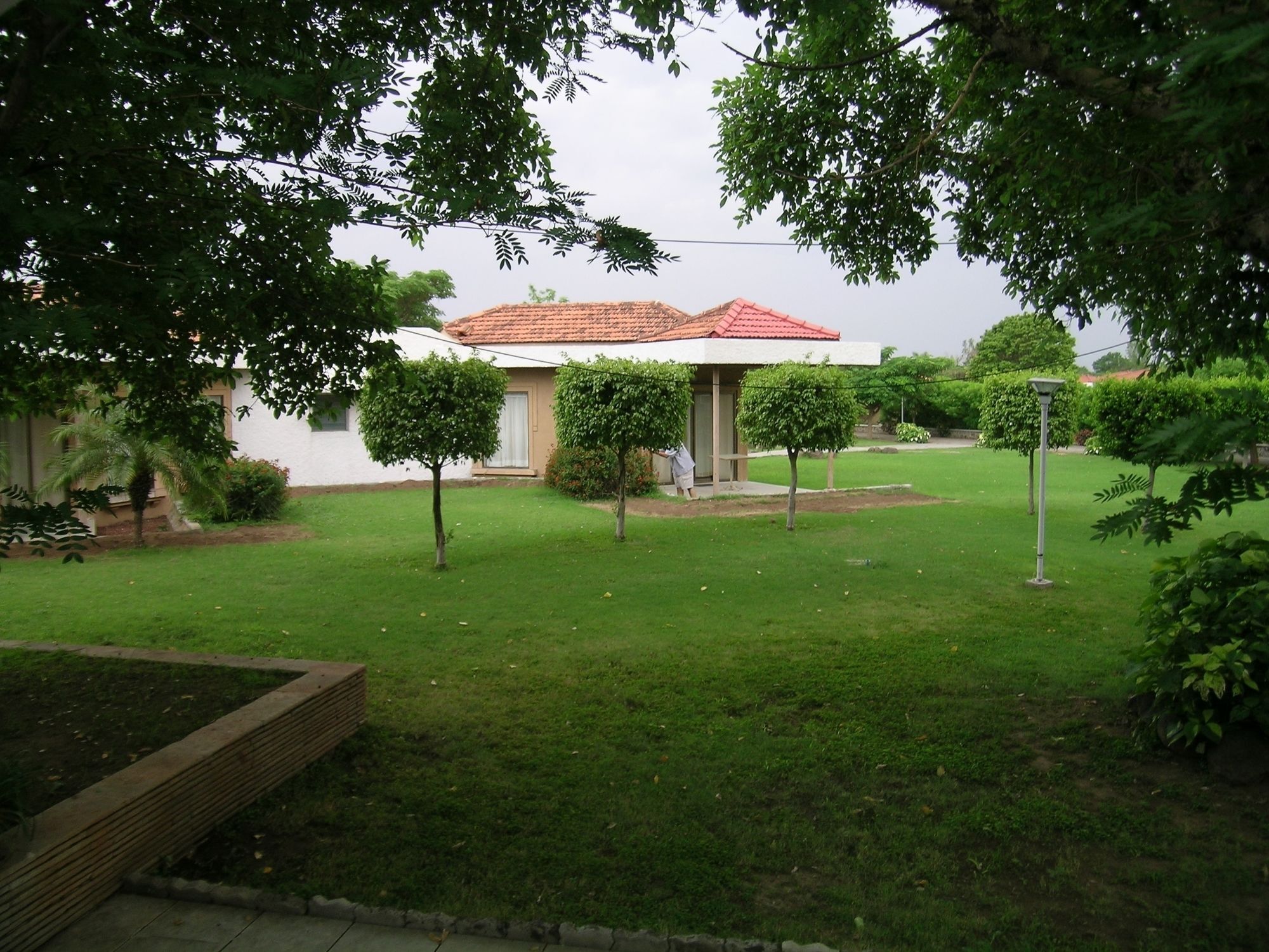 印度马哈拉施特拉邦奥兰加巴德草甸水疗度假村 外观 照片